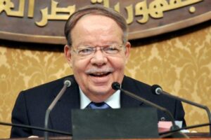 السادات يطالب فتحى سرور بتنحية رؤساء اللجان من رجال الأعمال وأصحاب الشركات