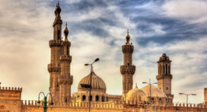 أنور السادات يدين حملة الهجوم على الآزهر ويؤكد تاريخه يغفر له مهما حدث