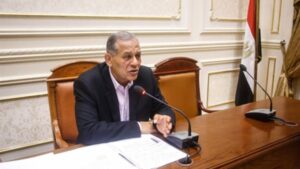 السادات يسأل رئيس الوزراء عن حقيقة تكدس البضائع المستوردة بالموانيء المصرية