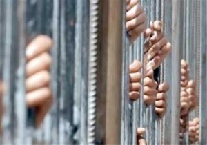 أنور السادات يرحب بالإفراج عن شباب جدد من المحبوسين بتهم خرق قانون التظاهر