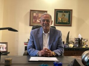 السادات يوجه رسالة الى اعضاء الحركة المدنية الديمقراطية