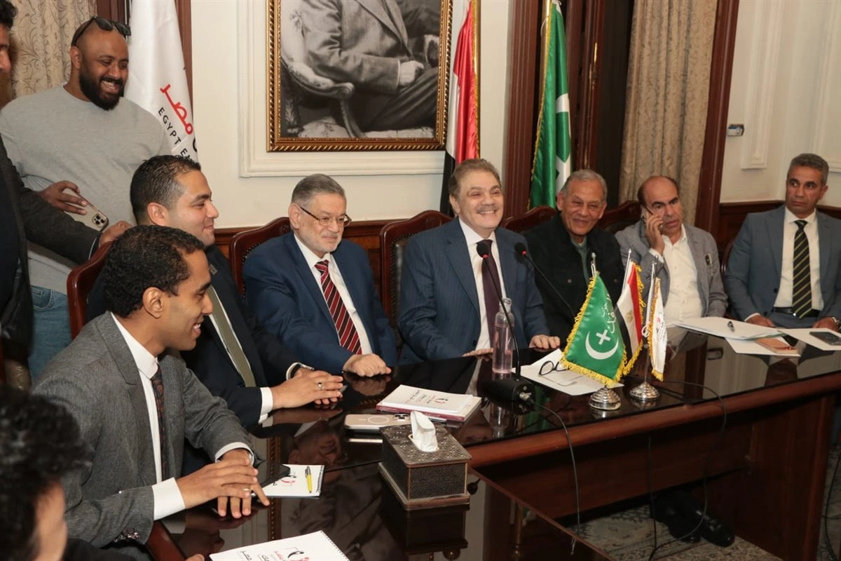 محمد أنور السادات: وجود السيد البدوي على رأس الوفد يشجع على بناء كيان سياسي قوي